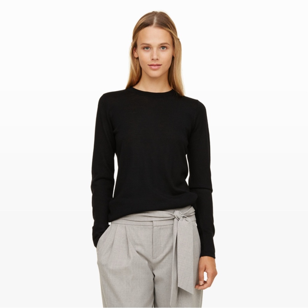 Club Monaco 100% wool fine knit sweater
